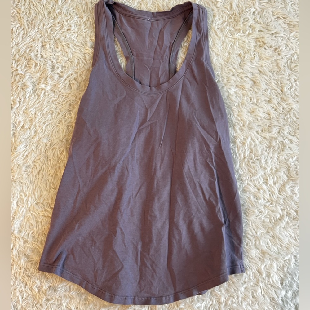 Lululemon tank